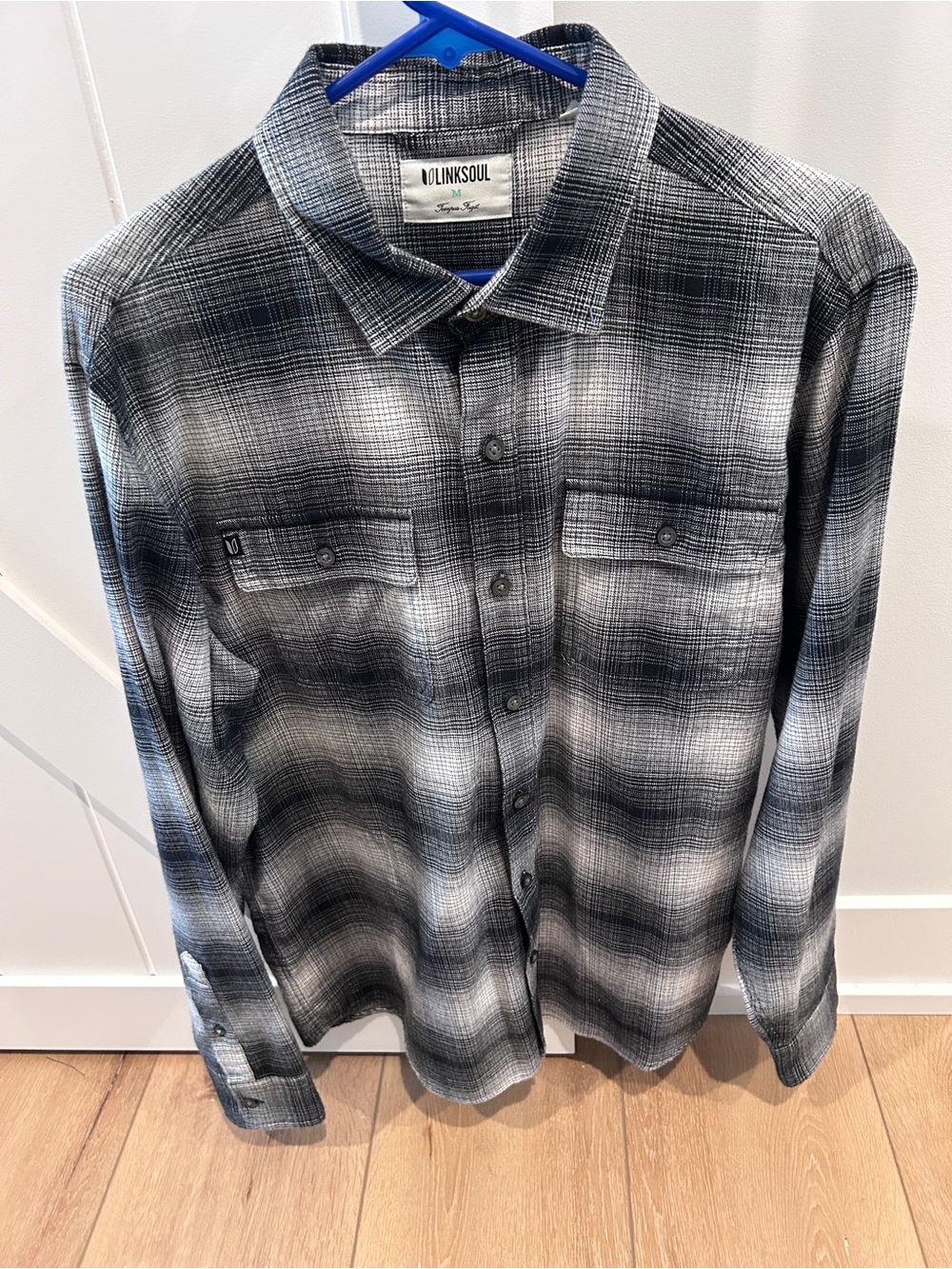 Linksoul Black & Gray Plaid Button-Up Shirt
